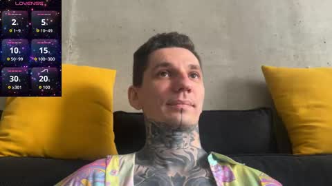 Snapshot of max_reaves chatting on November 2025 06:46:01 AM online show from November 2025 06:46:01 AM