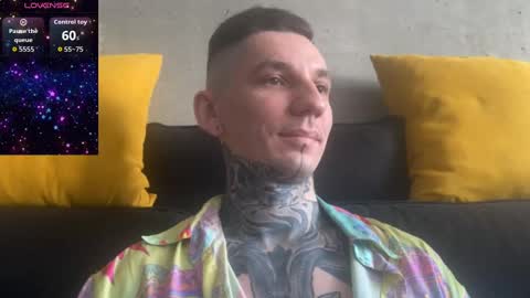 Snapshot of max_reaves chatting on November 2025 05:50:01 AM online show from November 2025 05:50:01 AM