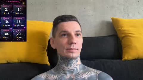 Snapshot of max_reaves chatting on November 2025 06:56:02 AM online show from November 2025 06:56:02 AM