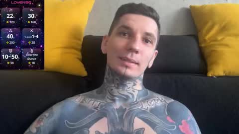 Snapshot of max_reaves chatting on November 2025 05:40:01 AM online show from November 2025 05:40:01 AM