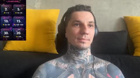 Snapshot of max_reaves chatting on November 2025 06:16:02 AM online show from November 2025 06:16:02 AM