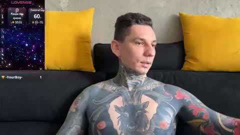 Snapshot of max_reaves chatting on November 2025 05:55:01 AM online show from November 2025 05:55:01 AM