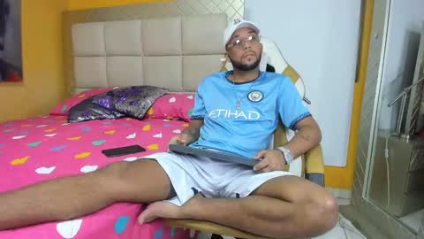 max_sexyhot26 online show from February 2025 03:01:01 AM