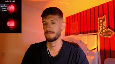 Max Taylor online show from November 2025 02:01:02 AM