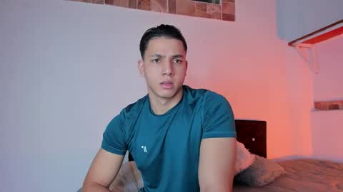 Snapshot of max_valiant chatting on September 2025 06:22:01 PM max online show from September 2025 06:22:01 PM