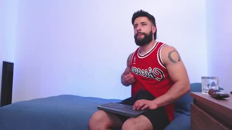 max_xl_ online show from April 2026 12:44:01 AM