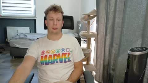 maxboner94 online show from June 2026 12:15:01 PM