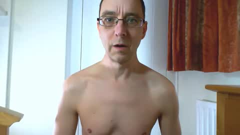 Max Davies online show from March 2026 05:52:02 PM