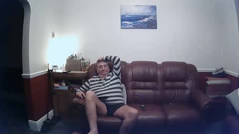 MAX online show from February 2025 08:49:01 PM