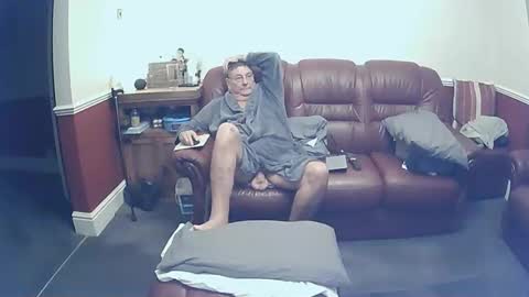 MAX online show from October 2025 10:40:02 PM