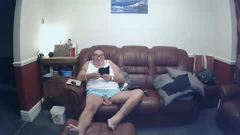 MAX online show from October 2025 10:48:02 PM