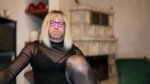 maxicd online show from January 2025 06:57:02 PM