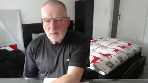 maxifaxi online show from December 2025 11:30:02 AM