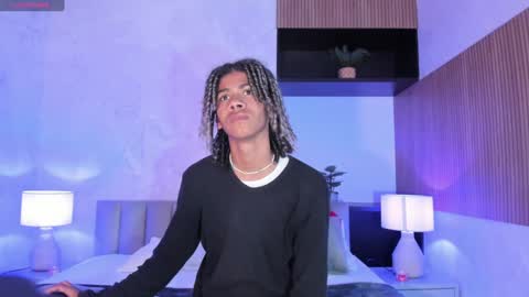Snapshot of maxim_walker chatting on February 2025 03:00:02 AM maxim online show from February 2025 03:00:02 AM