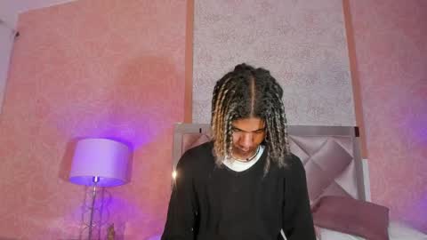 Snapshot of maxim_walker chatting on March 2025 03:00:01 AM maxim online show from March 2025 03:00:01 AM
