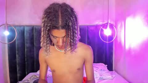 Snapshot of maxim_walker chatting on March 2025 09:28:01 AM maxim online show from March 2025 09:28:01 AM