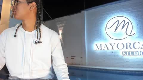 Snapshot of maxim_walker chatting on November 2025 04:54:02 AM maxim online show from November 2025 04:54:02 AM