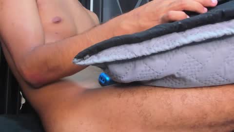 Snapshot of maximiliano_jam chatting on September 2025 04:17:01 PM maxi online show from September 2025 04:17:01 PM