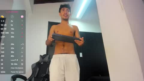 Snapshot of maximiliano_jam chatting on September 2025 03:53:01 AM maxi online show from September 2025 03:53:01 AM