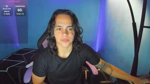 maximiliano_scoott_ online show from October 2025 07:03:02 PM