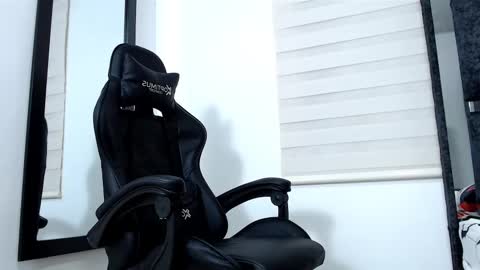 Maximo Sebastian online show from March 2025 08:26:02 AM