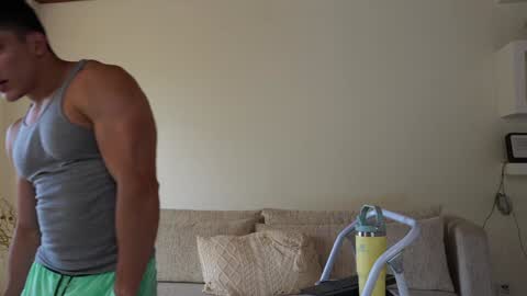 Snapshot of maximohoot chatting on January 2025 05:59:01 PM Sebastian online show from January 2025 05:59:01 PM