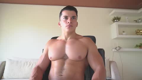 Snapshot of maximohoot chatting on September 2025 08:10:01 PM Sebastian online show from September 2025 08:10:01 PM