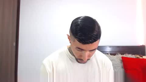 Independent Model online show from February 2026 02:30:01 AM