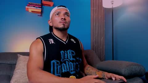 Maximus Clark online show from October 2025 12:19:01 AM