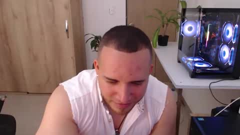 Snapshot of maximussantorini chatting on April 2026 02:06:01 AM maximus online show from April 2026 02:06:01 AM