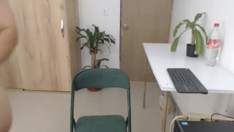 Snapshot of maximussantorini chatting on May 2026 01:43:02 AM maximus online show from May 2026 01:43:02 AM