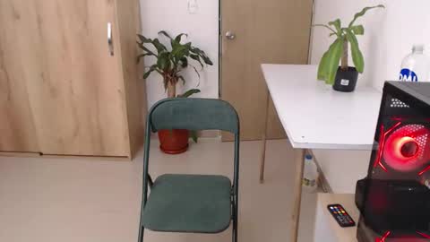 Snapshot of maximussantorini chatting on May 2026 02:39:01 AM maximus online show from May 2026 02:39:01 AM