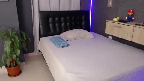Snapshot of maximussantorini chatting on May 2026 01:45:01 AM maximus online show from May 2026 01:45:01 AM