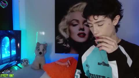 Max online show from September 2025 03:52:02 AM