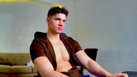 MaxKaiden online show from March 2026 06:20:02 AM