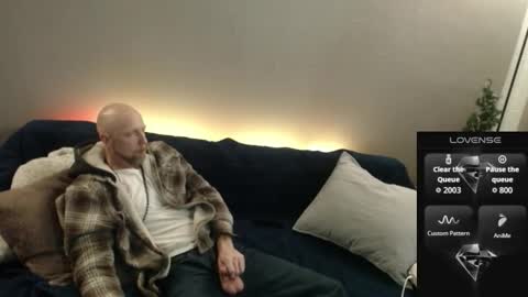 MaxRouger online show from November 2025 02:36:02 AM