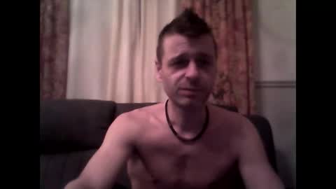MaxTheWolf online show from November 2025 01:04:02 AM