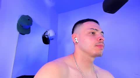 Snapshot of maxwell_dupont chatting on September 2025 03:24:01 PM MAX online show from September 2025 03:24:01 PM