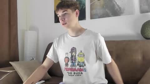 Snapshot of maxwellchik chatting on September 2025 04:40:02 PM maxwellchik online show from September 2025 04:40:02 PM