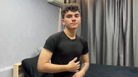 Snapshot of maxwoolf chatting on May 2026 08:55:01 AM Max online show from May 2026 08:55:01 AM