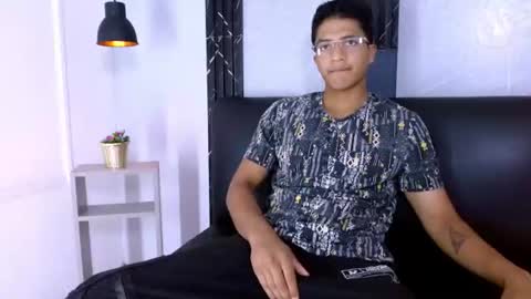 Max Wyatt online show from June 2026 06:46:02 PM
