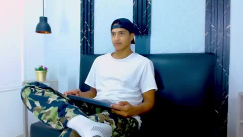 Max Wyatt online show from July 2026 11:44:01 PM