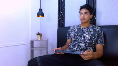 Max Wyatt online show from July 2026 07:18:01 PM
