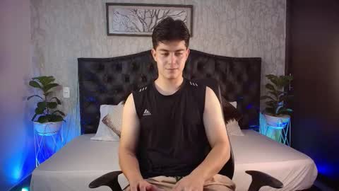 Maxxi online show from October 2025 04:04:02 AM