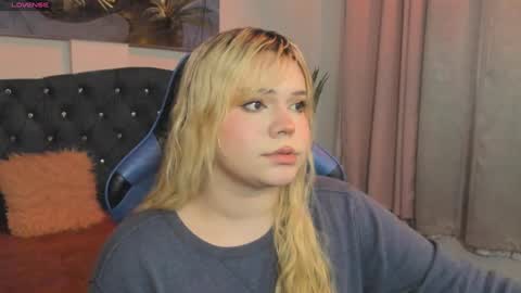 Maxine Minx online show from February 2025 11:09:01 AM