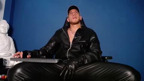 maxxxpowerful online show from November 2025 04:51:02 PM