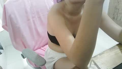 Snapshot of may171822 chatting on September 2025 03:43:01 AM may online show from September 2025 03:43:01 AM