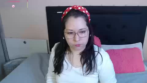 Snapshot of may_bloom chatting on September 2025 01:24:02 PM May online show from September 2025 01:24:02 PM