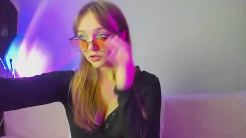 Snapshot of may_fl0wer chatting on July 2026 09:48:01 AM May Flower online show from July 2026 09:48:01 AM