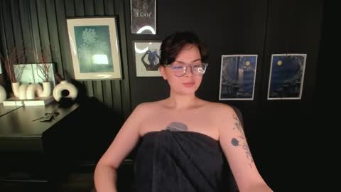Snapshot of maya___muse chatting on May 2026 02:34:01 PM Maya online show from May 2026 02:34:01 PM